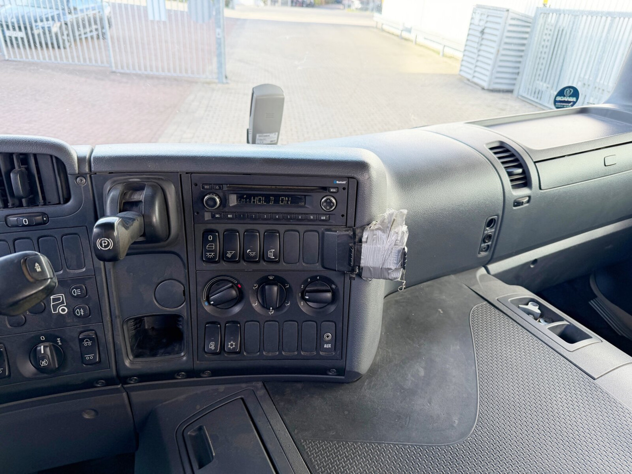 Scania P 320 6x2-4 P 320 6x2-4, Lenk-/Liftachse, Tele-Absetzanlage, Funk - Портальный бункеровоз: фото 5 Scania P 320 6x2-4 P 320 6x2-4, Lenk-/Liftachse, Tele-Absetzanlage, Funk - Портальный бункеровоз: фото 5