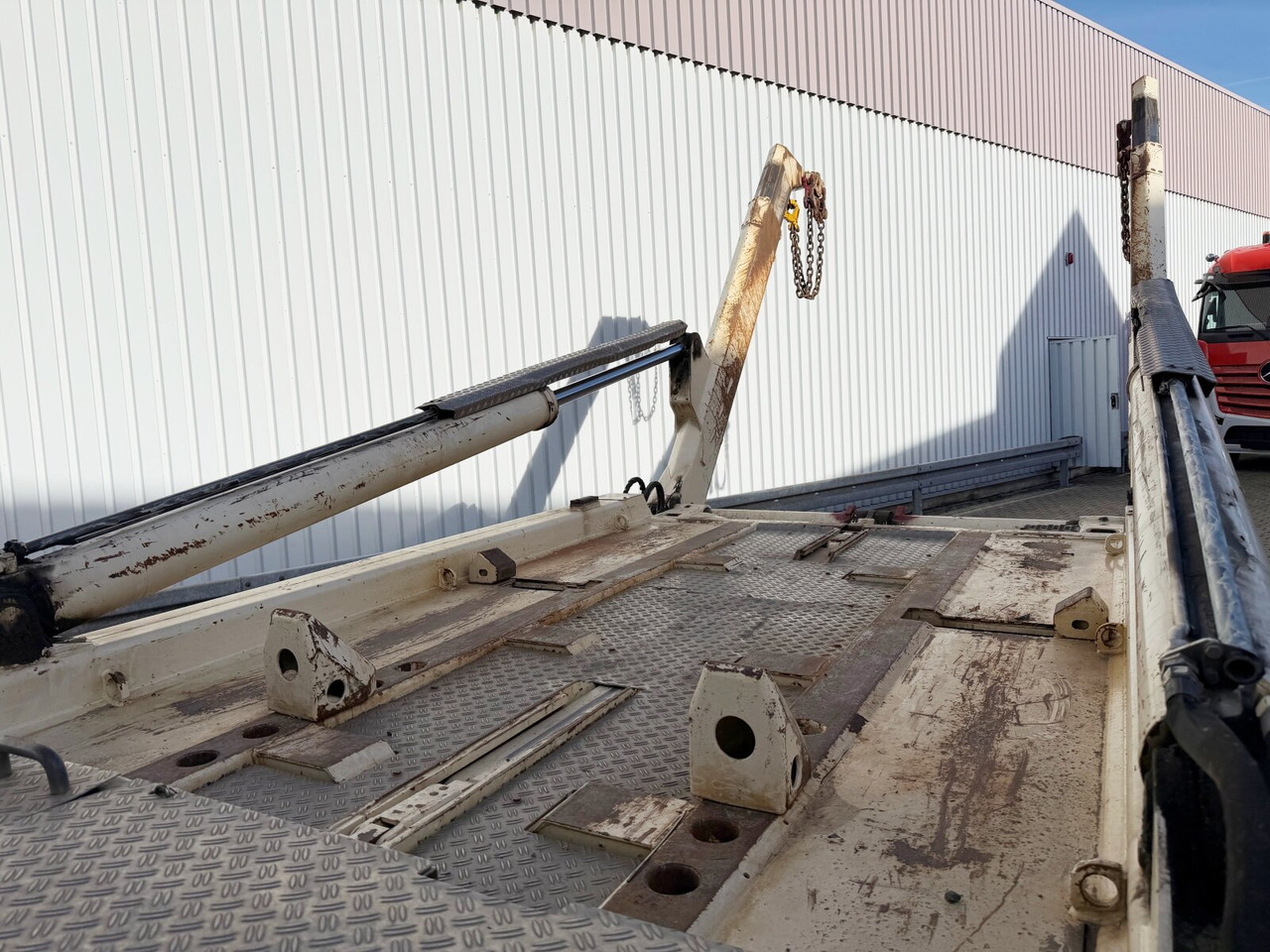 Scania P 320 6x2-4 P 320 6x2-4, Lenk-/Liftachse, Tele-Absetzanlage, Funk - Портальный бункеровоз: фото 2 Scania P 320 6x2-4 P 320 6x2-4, Lenk-/Liftachse, Tele-Absetzanlage, Funk - Портальный бункеровоз: фото 2