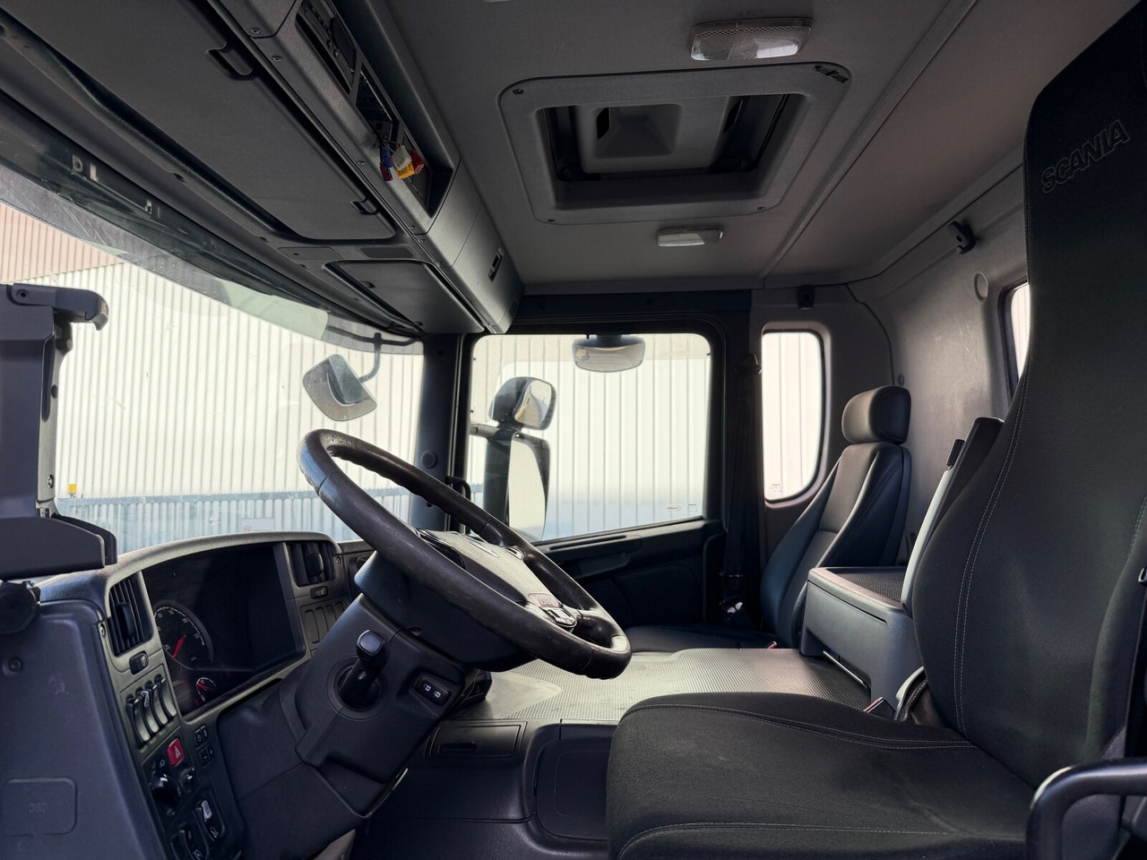 Scania P 320 6x2-4 P 320 6x2-4, Lenk-/Liftachse, Tele-Absetzanlage, Funk - Портальный бункеровоз: фото 3 Scania P 320 6x2-4 P 320 6x2-4, Lenk-/Liftachse, Tele-Absetzanlage, Funk - Портальный бункеровоз: фото 3