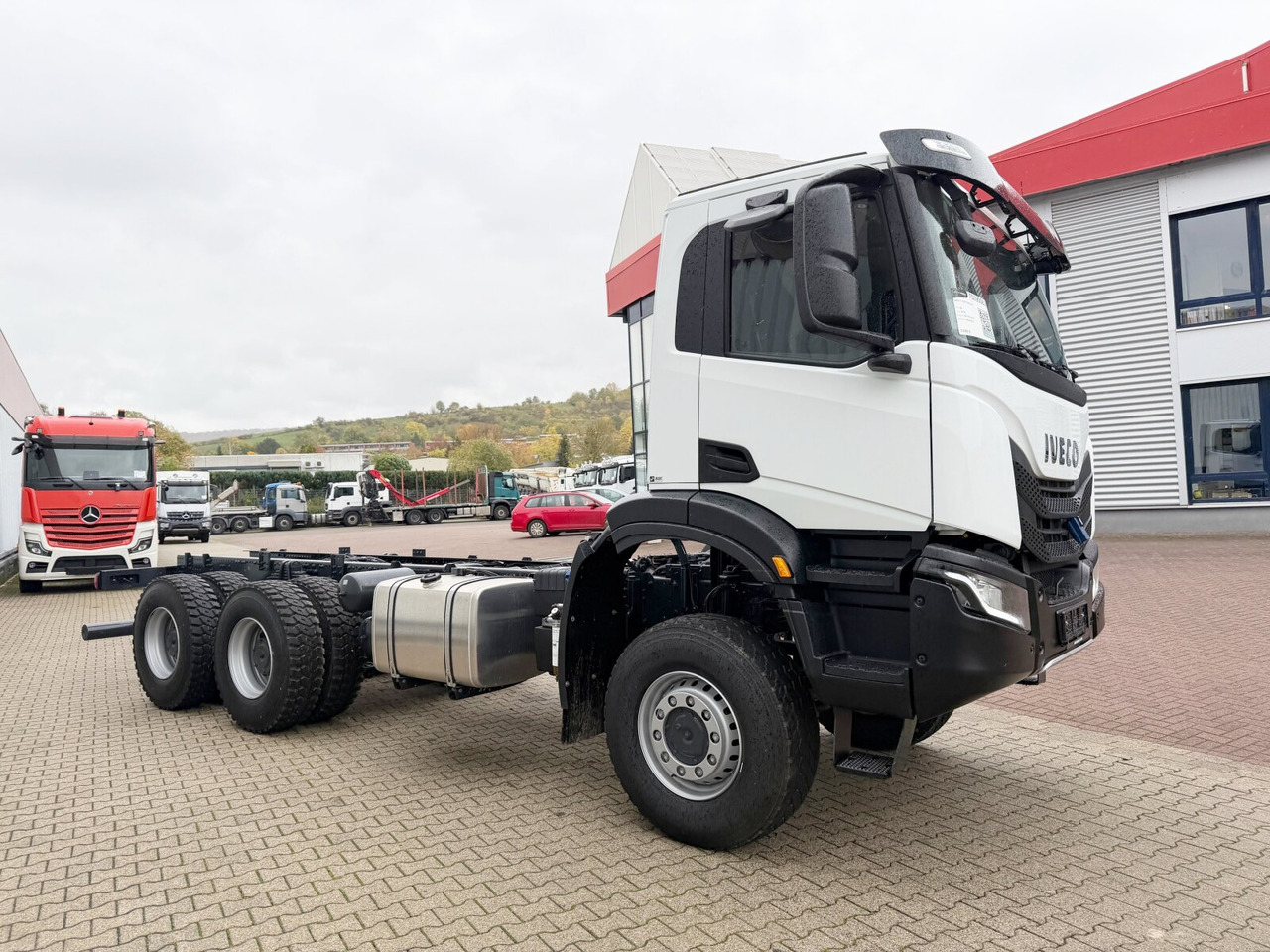 Новый Грузовик-шасси T-Way 360 6x6 T-Way 360 6x6, Nebenantrieb: фото 9 Новый Грузовик-шасси T-Way 360 6x6 T-Way 360 6x6, Nebenantrieb: фото 9