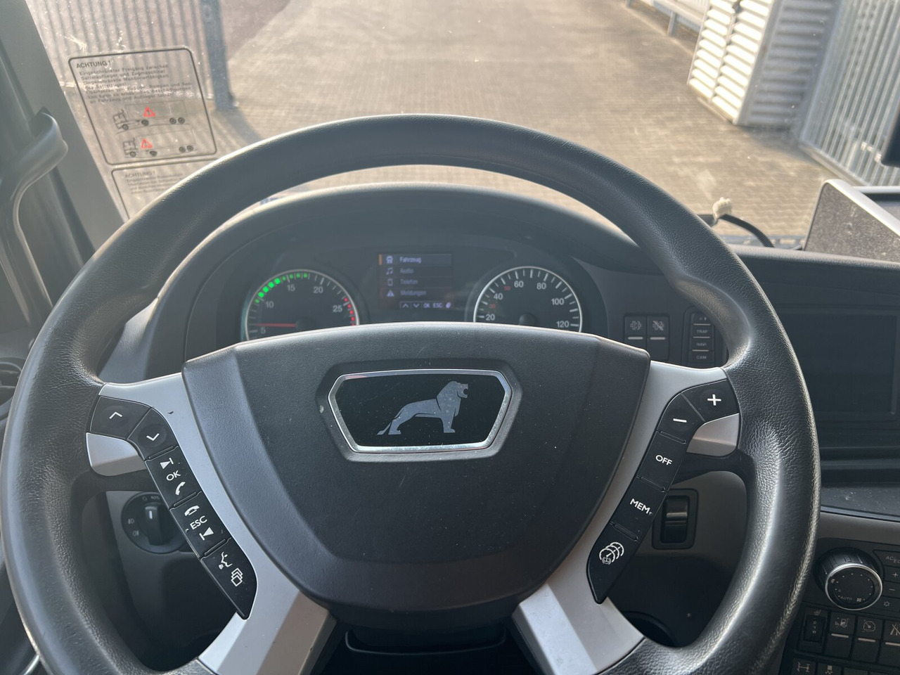 MAN TGX 18.500 4X2 LLS TGX 18.500 4X2 LLS, Retarder, Vollumer - Тягач: фото 3 MAN TGX 18.500 4X2 LLS TGX 18.500 4X2 LLS, Retarder, Vollumer - Тягач: фото 3