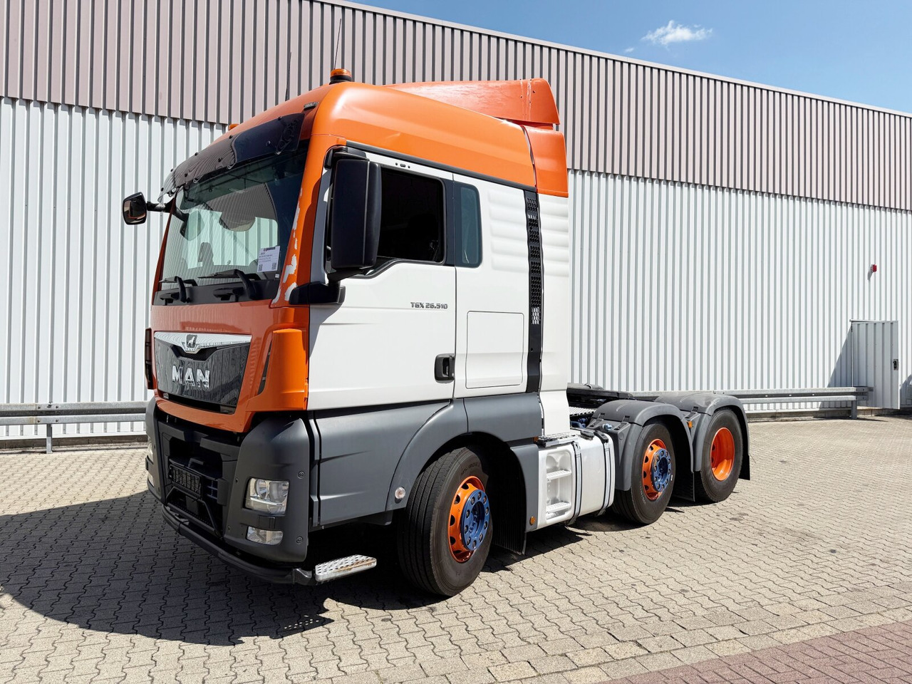 MAN TGX 26.510 6X2/4 BLS TGX 26.510 6X2/4 BLS, Intarder, Vorlauflenk-/lift, XLX-Fahrerhaus, Standklima - Тягач: фото 1 MAN TGX 26.510 6X2/4 BLS TGX 26.510 6X2/4 BLS, Intarder, Vorlauflenk-/lift, XLX-Fahrerhaus, Standklima - Тягач: фото 1