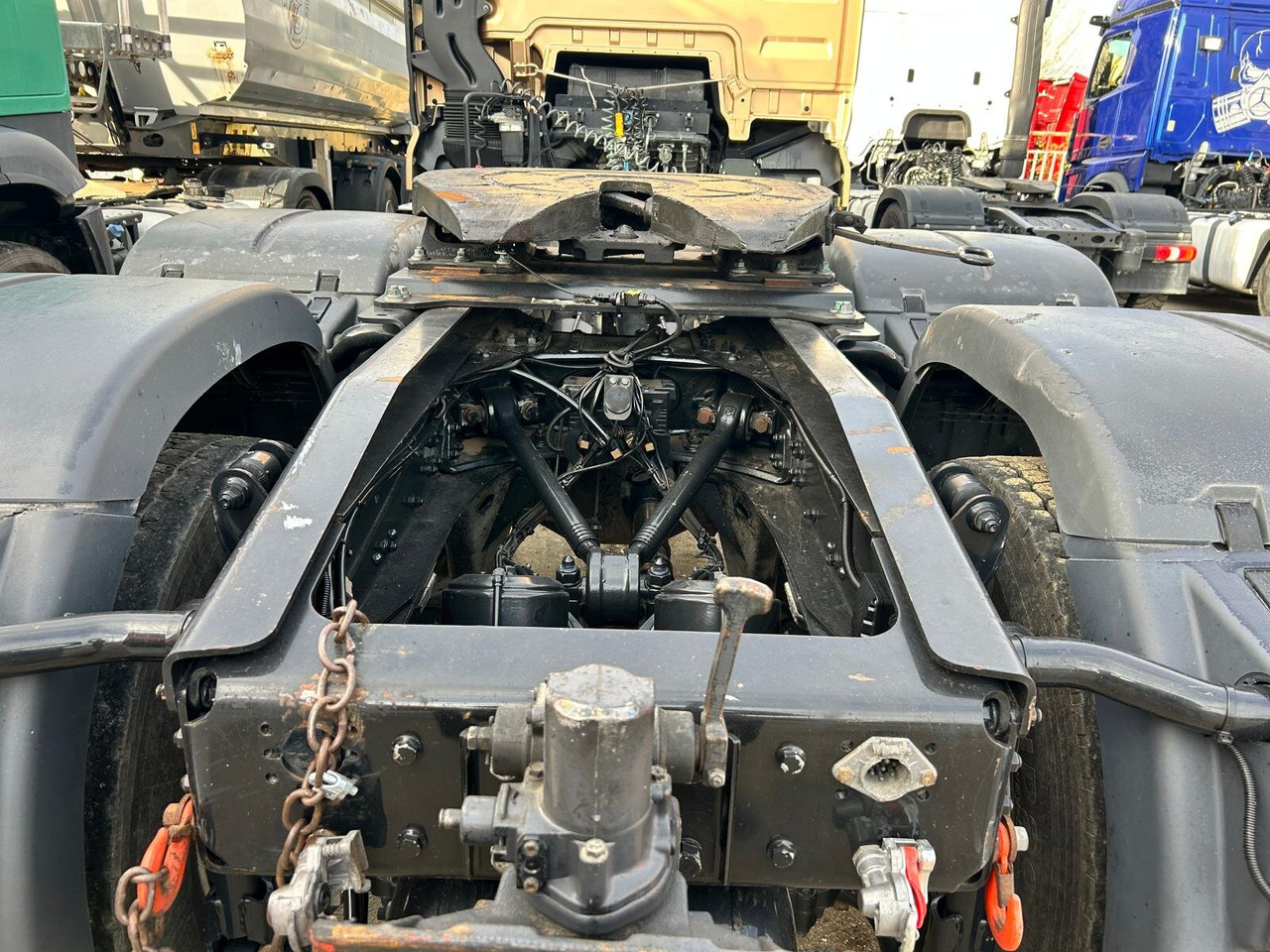 MAN TGX 33.580 6x4 BB TGX 33.580 6x4 BB, Retarder, zZGG 150.000kg - Тягач: фото 2 MAN TGX 33.580 6x4 BB TGX 33.580 6x4 BB, Retarder, zZGG 150.000kg - Тягач: фото 2