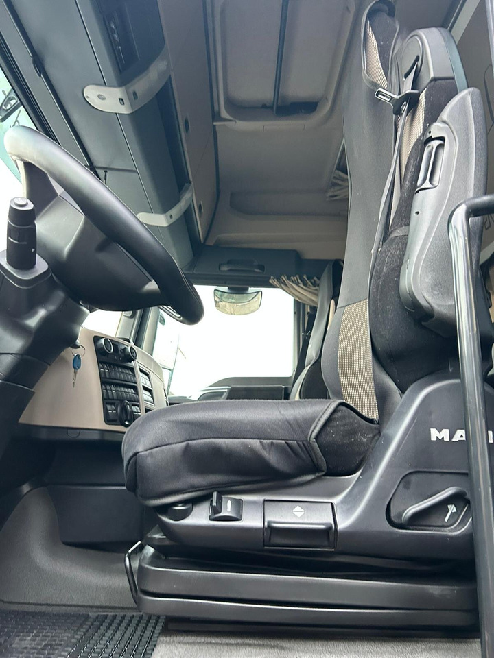 MAN TGX 33.580 6x4 BB TGX 33.580 6x4 BB, Retarder, zZGG 150.000kg - Тягач: фото 5 MAN TGX 33.580 6x4 BB TGX 33.580 6x4 BB, Retarder, zZGG 150.000kg - Тягач: фото 5