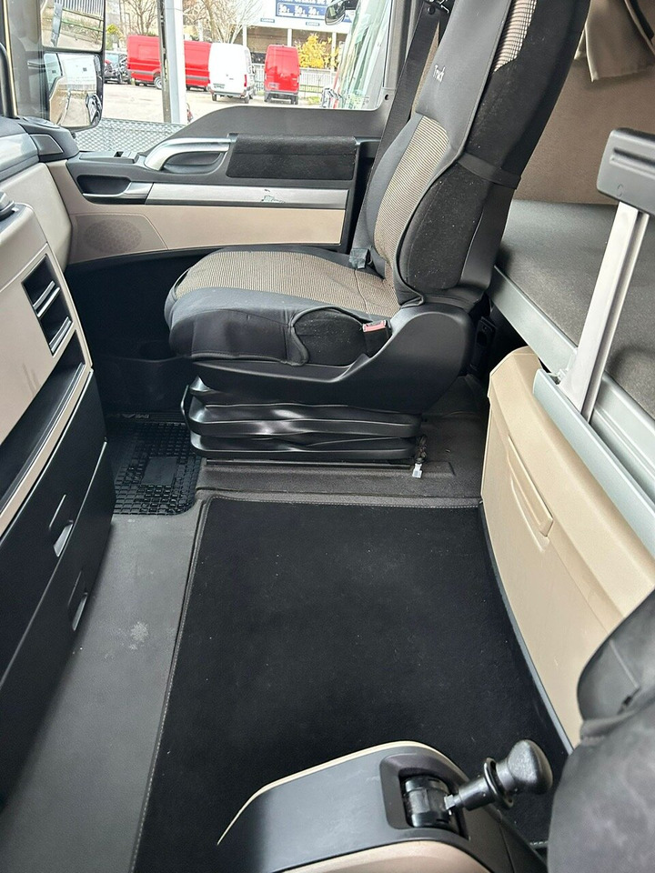 MAN TGX 33.580 6x4 BB TGX 33.580 6x4 BB, Retarder, zZGG 150.000kg - Тягач: фото 4 MAN TGX 33.580 6x4 BB TGX 33.580 6x4 BB, Retarder, zZGG 150.000kg - Тягач: фото 4