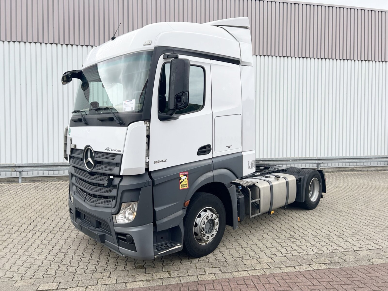 Mercedes-Benz Actros 1842 LS 4x2 Actros 1842 LS 4x2, 7x VORHANDEN - Тягач: фото 1 Mercedes-Benz Actros 1842 LS 4x2 Actros 1842 LS 4x2, 7x VORHANDEN - Тягач: фото 1