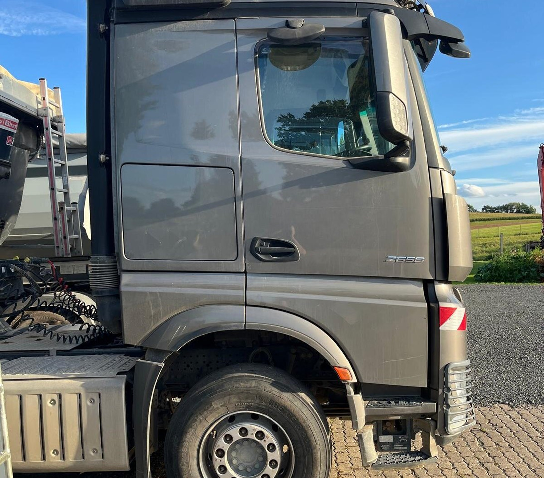 Mercedes-Benz Arocs 2658 LS 6x4 Arocs 2658 LS 6x4, Retarder, Navi, Standklima, Kipphydraulik - Тягач: фото 2 Mercedes-Benz Arocs 2658 LS 6x4 Arocs 2658 LS 6x4, Retarder, Navi, Standklima, Kipphydraulik - Тягач: фото 2