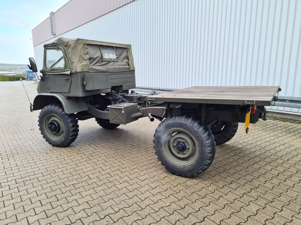 Грузовик бортовой/ Платформа Unimog 404 4x4 S Cabrio 404 4x4 S Cabrio, Benziner: фото 9 Грузовик бортовой/ Платформа Unimog 404 4x4 S Cabrio 404 4x4 S Cabrio, Benziner: фото 9
