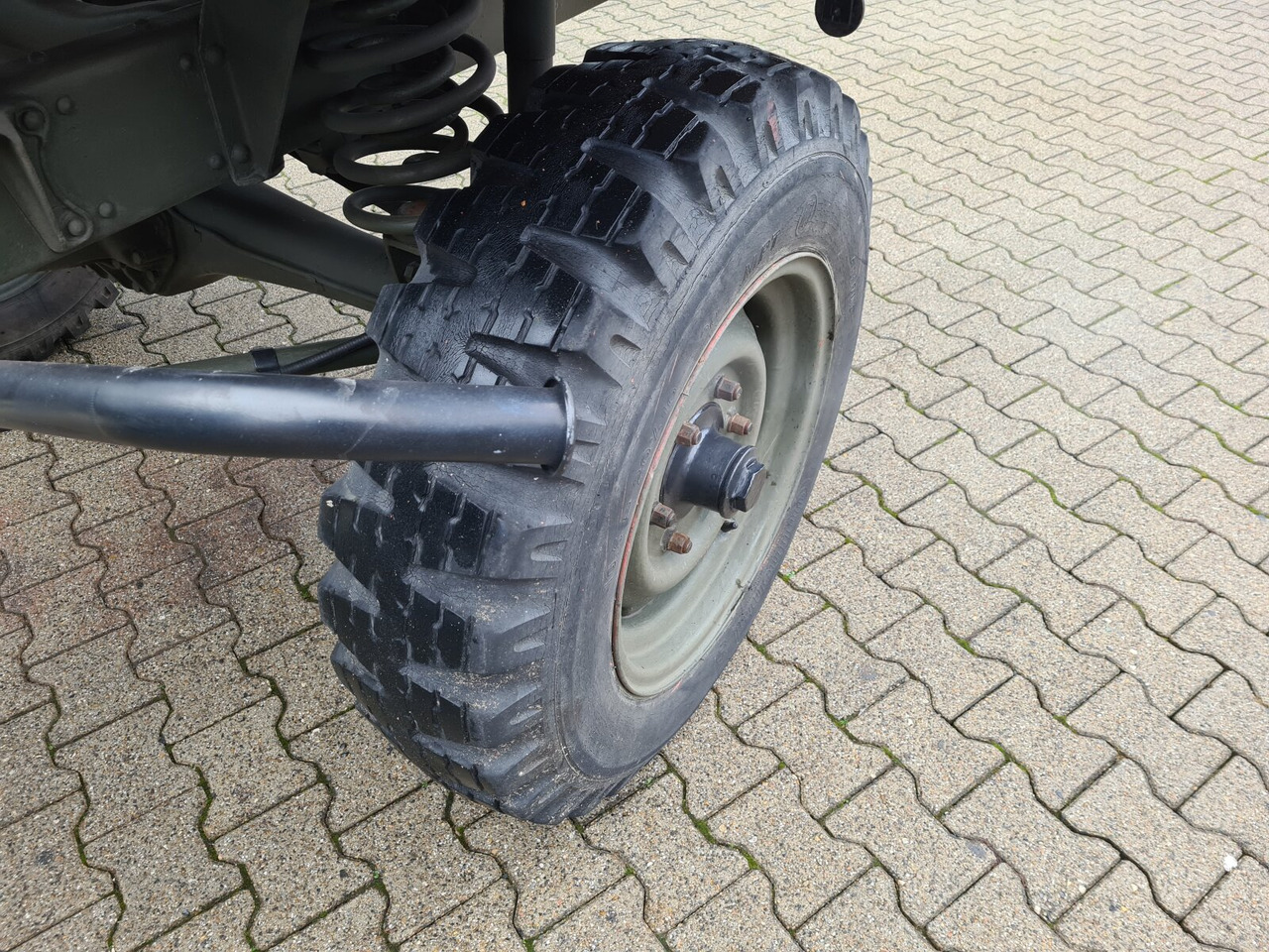 Грузовик бортовой/ Платформа Unimog 404 4x4 S Cabrio 404 4x4 S Cabrio, Benziner: фото 14 Грузовик бортовой/ Платформа Unimog 404 4x4 S Cabrio 404 4x4 S Cabrio, Benziner: фото 14