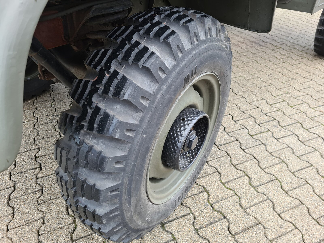 Грузовик бортовой/ Платформа Unimog 404 4x4 S Cabrio 404 4x4 S Cabrio, Benziner: фото 13 Грузовик бортовой/ Платформа Unimog 404 4x4 S Cabrio 404 4x4 S Cabrio, Benziner: фото 13