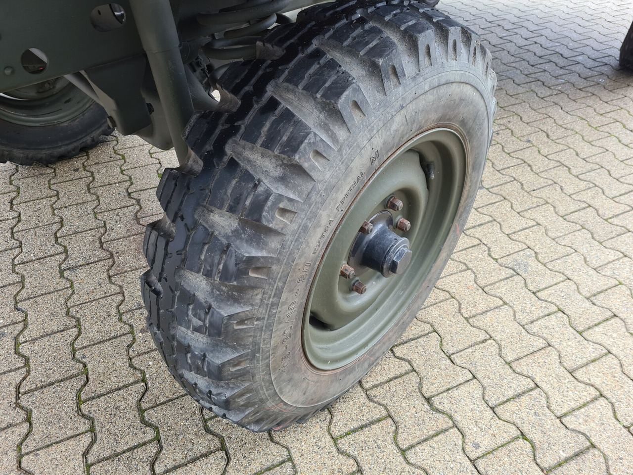 Грузовик бортовой/ Платформа Unimog 404 4x4 S Cabrio 404 4x4 S Cabrio, Benziner: фото 15 Грузовик бортовой/ Платформа Unimog 404 4x4 S Cabrio 404 4x4 S Cabrio, Benziner: фото 15