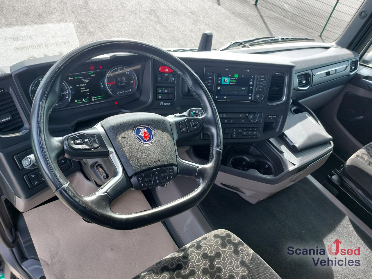 SCANIA R 450 A4x2EB - Тягач: фото 2 SCANIA R 450 A4x2EB - Тягач: фото 2