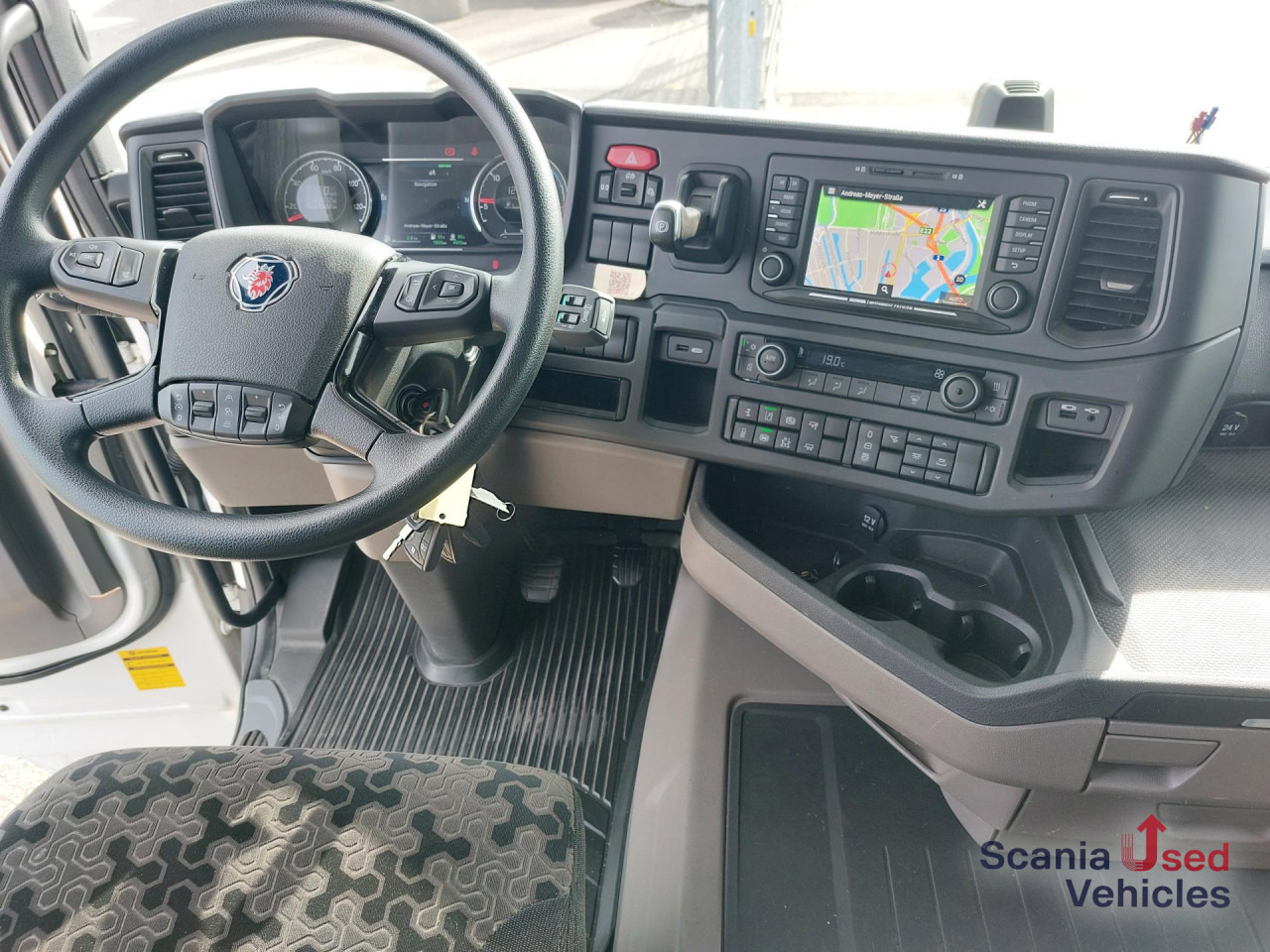 SCANIA R 460 A4x2NA SUPER, 2 Kreis Hydraulik - Тягач: фото 3 SCANIA R 460 A4x2NA SUPER, 2 Kreis Hydraulik - Тягач: фото 3