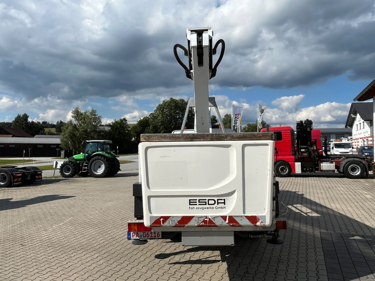 Грузовик с подъемником Mercedes-Benz Atego 816 ESDA TG 1800 Steiger 1000V isoliert: фото 12 Грузовик с подъемником Mercedes-Benz Atego 816 ESDA TG 1800 Steiger 1000V isoliert: фото 12