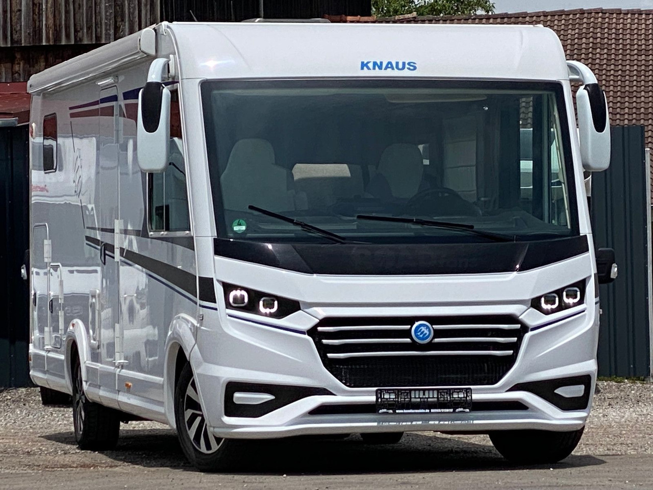Knaus Live I 700 MEG,Automatik, Längsbetten - Интегрированный автодом: фото 1 Knaus Live I 700 MEG,Automatik, Längsbetten - Интегрированный автодом: фото 1