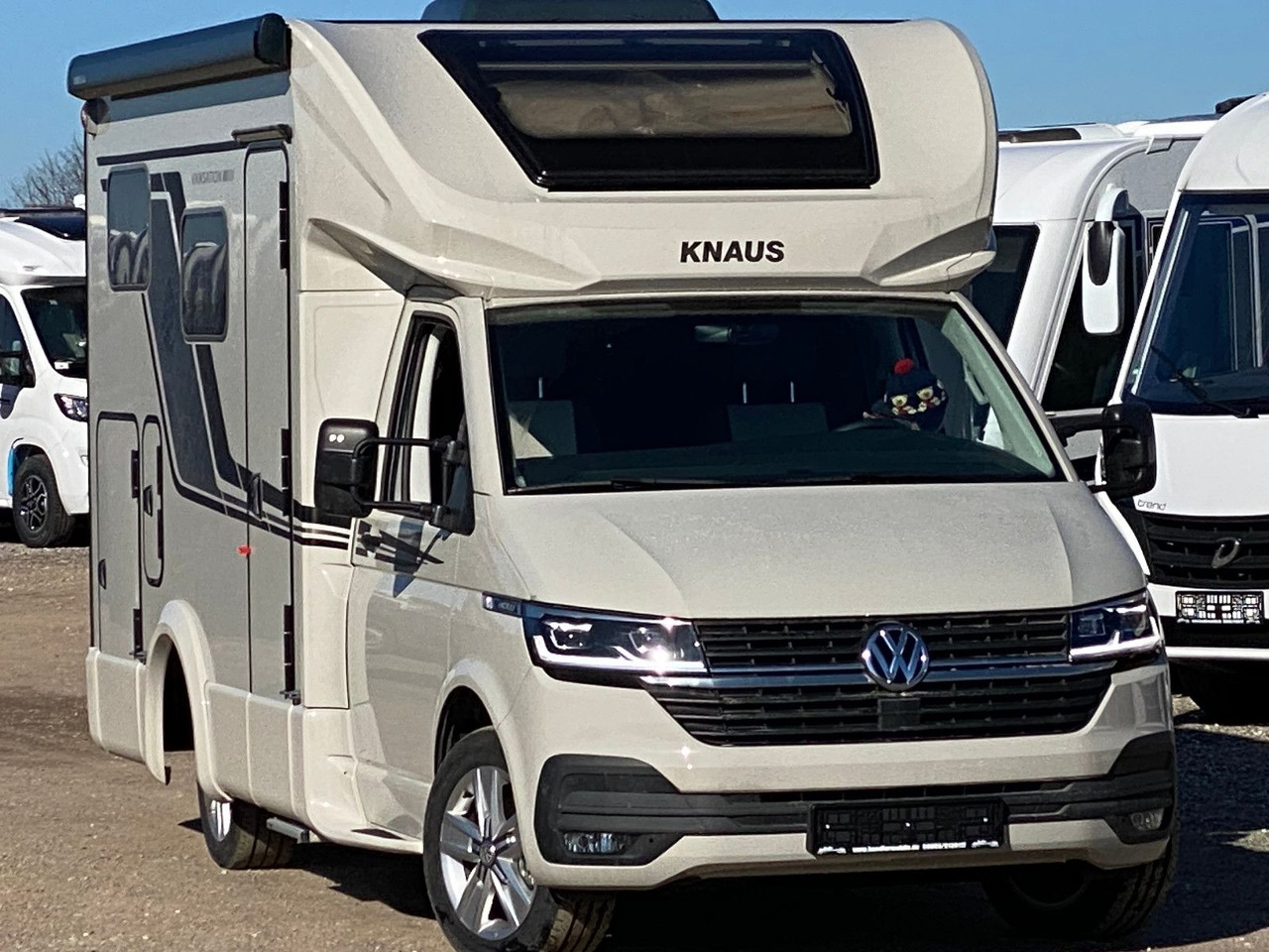 Knaus TOURER CUVISION 500 MQ,4 Personen,slide Bett Knaus TOURER CUVISION 500 MQ,4 Personen - Полуинтегрированный автодом: фото 2 Knaus TOURER CUVISION 500 MQ,4 Personen,slide Bett Knaus TOURER CUVISION 500 MQ,4 Personen - Полуинтегрированный автодом: фото 2