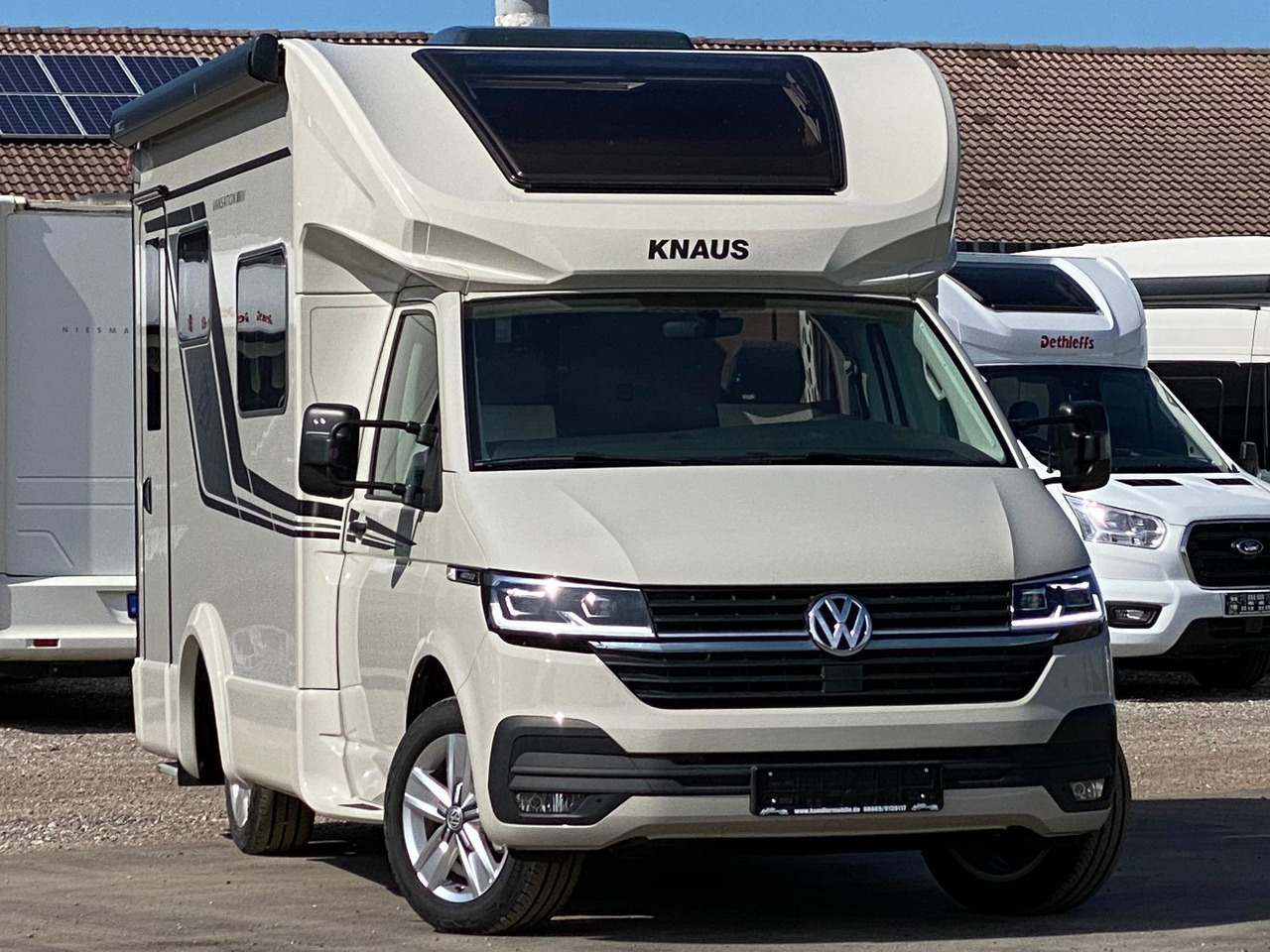 Knaus Tourer Van Vansation 500 LT - Полуинтегрированный автодом: фото 1 Knaus Tourer Van Vansation 500 LT - Полуинтегрированный автодом: фото 1