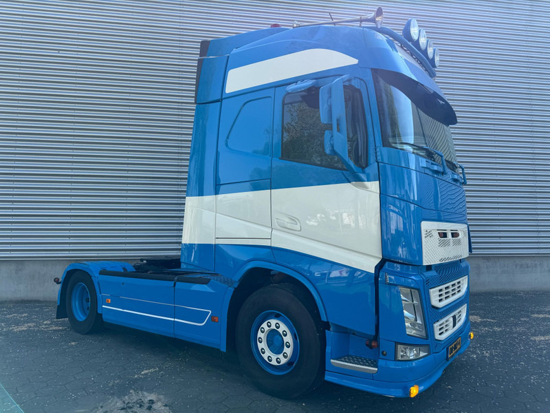 Volvo FH 460 / I-Shift / 2 Tanks / Tuv: 2-2026 / NL Truck - Тягач: фото 2 Volvo FH 460 / I-Shift / 2 Tanks / Tuv: 2-2026 / NL Truck - Тягач: фото 2