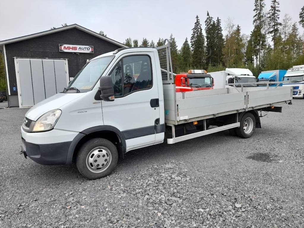 Iveco Daily 40 C18 automat - Малотоннажный бортовой грузовик: фото 1 Iveco Daily 40 C18 automat - Малотоннажный бортовой грузовик: фото 1