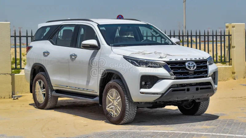 Toyota Fortuner  4x4 - Внедорожник: фото 3 Toyota Fortuner  4x4 - Внедорожник: фото 3
