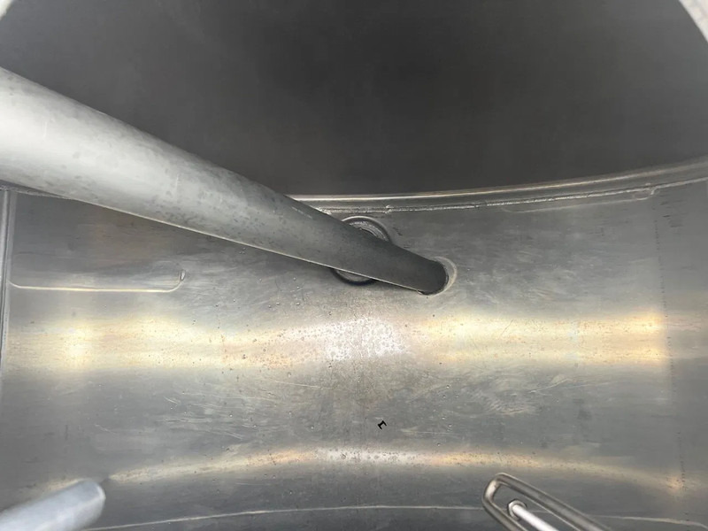 Грузовик-цистерна Renault Premium 380 13390L, 5 COMPARTMENTS, FULL AIR SUSPENSION: фото 16 Грузовик-цистерна Renault Premium 380 13390L, 5 COMPARTMENTS, FULL AIR SUSPENSION: фото 16