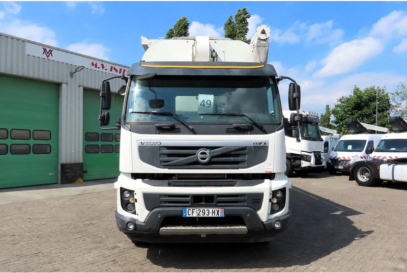 Volvo FMX 450 8x4 AUGER, radio control, 7 COMP. Full Volvo Service! . EXCELLENT condition - Грузовик-цистерна: фото 4 Volvo FMX 450 8x4 AUGER, radio control, 7 COMP. Full Volvo Service! . EXCELLENT condition - Грузовик-цистерна: фото 4