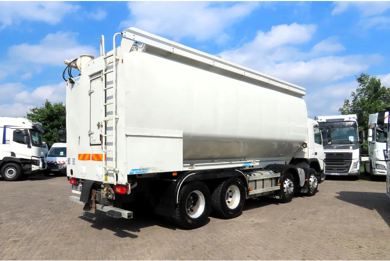 Грузовик-цистерна Volvo FMX 450 8x4 AUGER, radio control, 7 COMP. Full Volvo Service! . EXCELLENT condition: фото 9