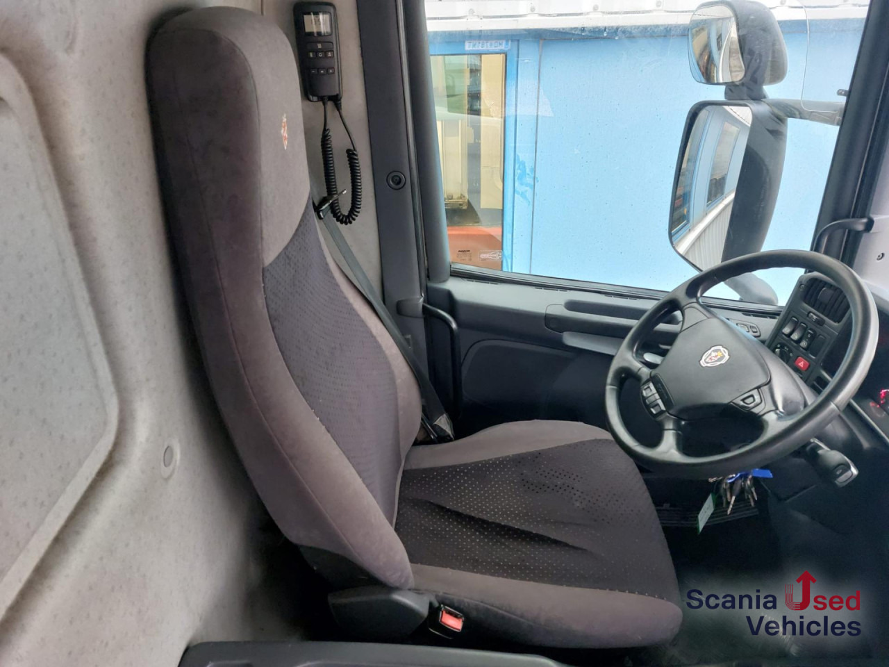 SCANIA P 280 DB4x2MNA Koffer Ladebordwand - Грузовик с закрытым кузовом: фото 2 SCANIA P 280 DB4x2MNA Koffer Ladebordwand - Грузовик с закрытым кузовом: фото 2