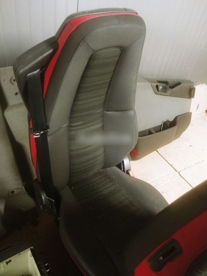 Volvo SET OF 2 PNEUMATIC AIR S, LEFT AND RIGHT, LHD Volvo FH4 - Сиденье для Грузовиков: фото 4 Volvo SET OF 2 PNEUMATIC AIR S, LEFT AND RIGHT, LHD Volvo FH4 - Сиденье для Грузовиков: фото 4