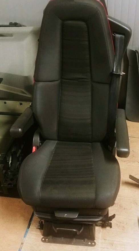 Volvo SET OF 2 PNEUMATIC AIR S, LEFT AND RIGHT, LHD Volvo FH4 - Сиденье для Грузовиков: фото 2 Volvo SET OF 2 PNEUMATIC AIR S, LEFT AND RIGHT, LHD Volvo FH4 - Сиденье для Грузовиков: фото 2