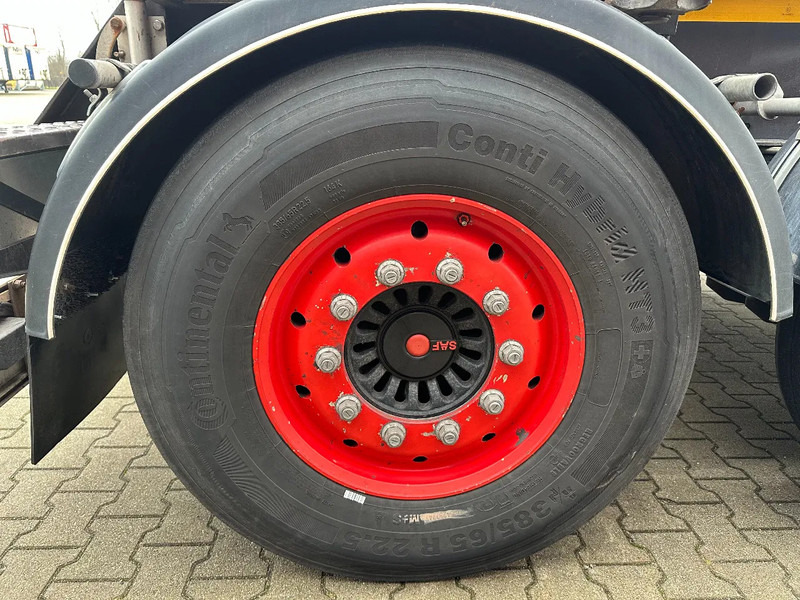 Полуприцеп-контейнеровоз/ Сменный кузов Burg 20FT ADR (EX/II, EX/III, FL, AT) Chassis, Empty weight : 3.690kg, SAF INTRADISC, 2x Liftaxle, NL-chassis: фото 13 Полуприцеп-контейнеровоз/ Сменный кузов Burg 20FT ADR (EX/II, EX/III, FL, AT) Chassis, Empty weight : 3.690kg, SAF INTRADISC, 2x Liftaxle, NL-chassis: фото 13