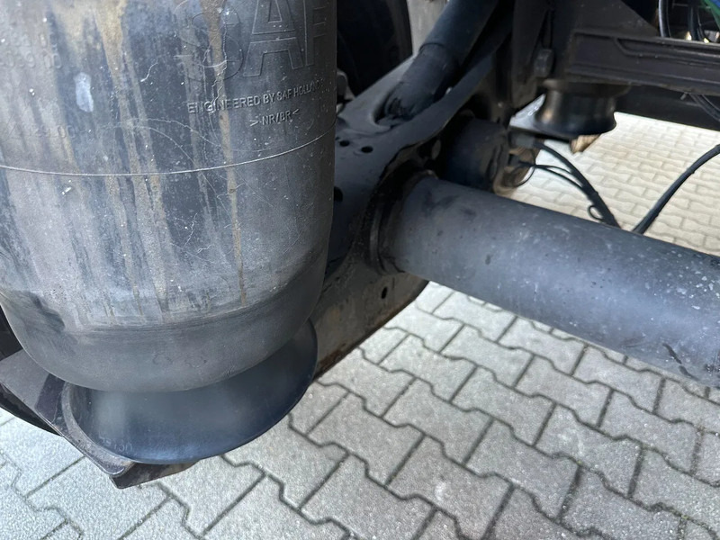 Полуприцеп-контейнеровоз/ Сменный кузов Burg 20FT ADR (EX/II, EX/III, FL, AT), empty weight: 3.690kg, SAF INTRADISC, 2x liftaxle, ALCOA, NL-Chassis: фото 20 Полуприцеп-контейнеровоз/ Сменный кузов Burg 20FT ADR (EX/II, EX/III, FL, AT), empty weight: 3.690kg, SAF INTRADISC, 2x liftaxle, ALCOA, NL-Chassis: фото 20