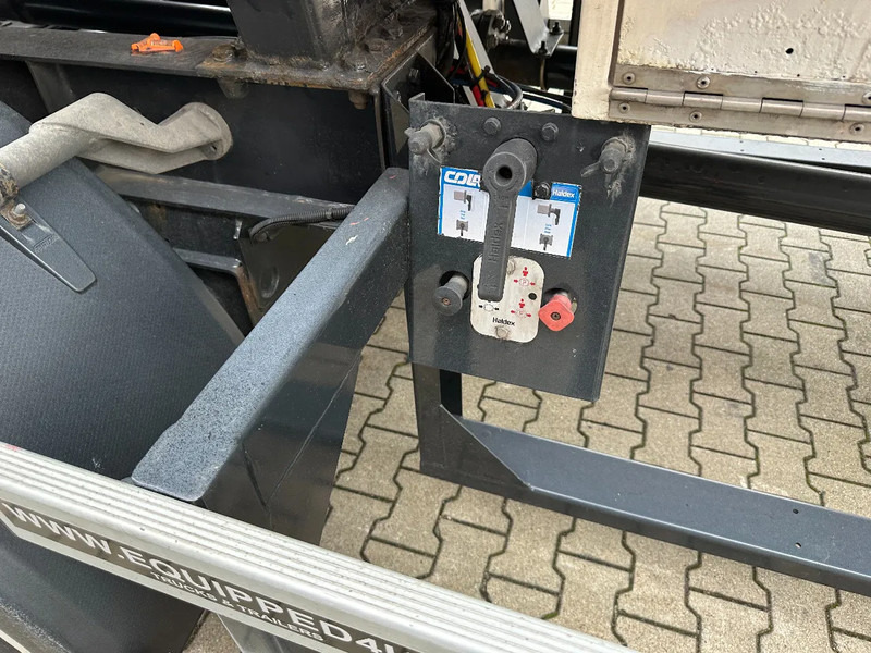 Полуприцеп-цистерна для транспортировки топлива Diversen Fluid, 50.100L, P28BH, Propane, Butan, GAZ, ADR, DP: 02/31: фото 13