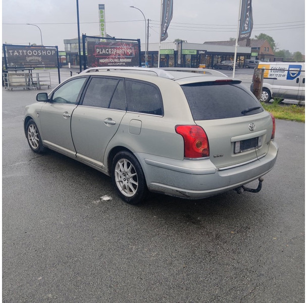 Toyota Avensis - Легковой автомобиль: фото 4 Toyota Avensis - Легковой автомобиль: фото 4