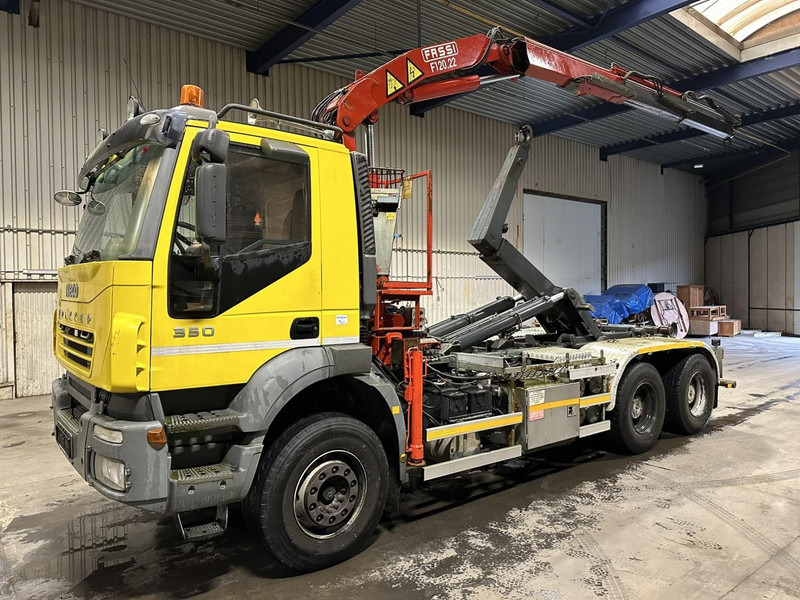 Iveco TRAKKER 350 6x4 HOOKLIFT + CRANE FASSI F120.22 (5/6 F) - *342.000km* - STEEL SPRING / BIG AXLES - AS TRONIC AUTOMATIC GEARBOX - Крюковой мультилифт, Автоманипулятор: фото 3 Iveco TRAKKER 350 6x4 HOOKLIFT + CRANE FASSI F120.22 (5/6 F) - *342.000km* - STEEL SPRING / BIG AXLES - AS TRONIC AUTOMATIC GEARBOX - Крюковой мультилифт, Автоманипулятор: фото 3