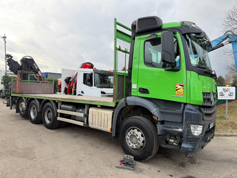 Mercedes-Benz AROCS 3240 8x4 TRIDEM PRITSCHE + KRAN HIAB 166 E-5 HIPRO - ROTATOR - 5/6F - RADIO - PLATFORM 7m50 - EURO 6 - *324.000km* - LIFT + STEERING AXLE - Грузовик бортовой/ Платформа, Автоманипулятор: фото 1 Mercedes-Benz AROCS 3240 8x4 TRIDEM PRITSCHE + KRAN HIAB 166 E-5 HIPRO - ROTATOR - 5/6F - RADIO - PLATFORM 7m50 - EURO 6 - *324.000km* - LIFT + STEERING AXLE - Грузовик бортовой/ Платформа, Автоманипулятор: фото 1