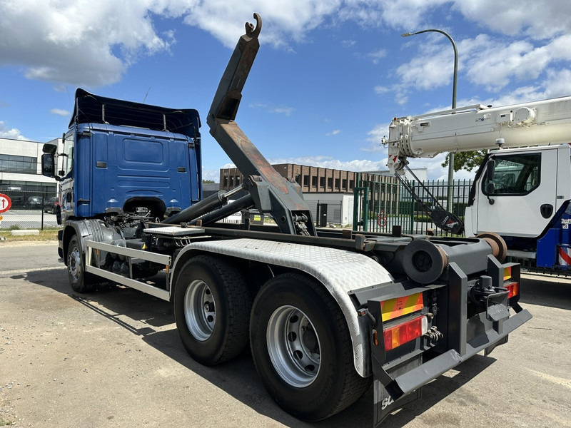 Scania 124L-420 6x2 HOOKLIFT VDL 20T - STEEL SPRING / BALLESTAS / BLATT - MANUAL - MECHANICAL PUMP - 10 TIRES DOUBLE WHEELS - Крюковой мультилифт: фото 4 Scania 124L-420 6x2 HOOKLIFT VDL 20T - STEEL SPRING / BALLESTAS / BLATT - MANUAL - MECHANICAL PUMP - 10 TIRES DOUBLE WHEELS - Крюковой мультилифт: фото 4
