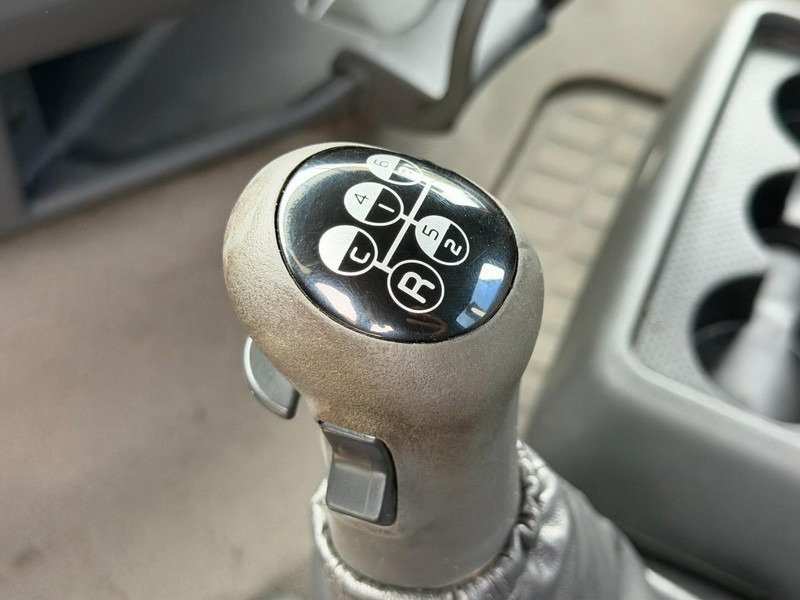 Самосвал Volvo FH 400 8X4 TIPPER (insulated/isolé) - MANUAL 3+3 - STEEL SPRING / BLATT - EURO 5 - TUV 01/2026 - AXLES HUB REDUCTION - BE TRUCK: фото 15