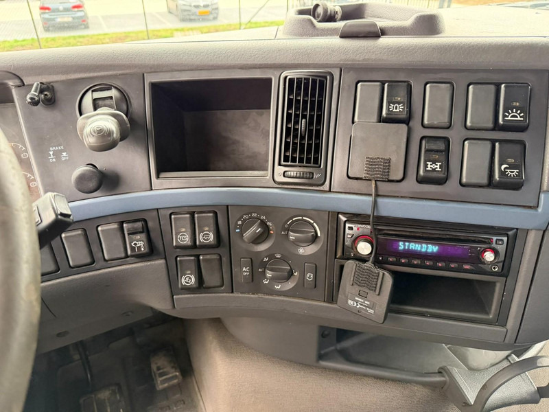 Самосвал Volvo FH 400 8X4 TIPPER (insulated/isolé) - MANUAL 3+3 - STEEL SPRING / BLATT - EURO 5 - TUV 01/2026 - AXLES HUB REDUCTION - BE TRUCK: фото 14