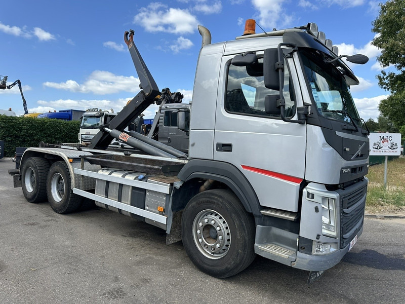 Volvo FM 420 6x4 AJK HOOKLIFT / HAAK 20T - 5760mm - WB 3m90 - HUB REDUCTION / STEEL SUSPENSION - EURO 6 - BE TRUCK - Крюковой мультилифт: фото 1 Volvo FM 420 6x4 AJK HOOKLIFT / HAAK 20T - 5760mm - WB 3m90 - HUB REDUCTION / STEEL SUSPENSION - EURO 6 - BE TRUCK - Крюковой мультилифт: фото 1