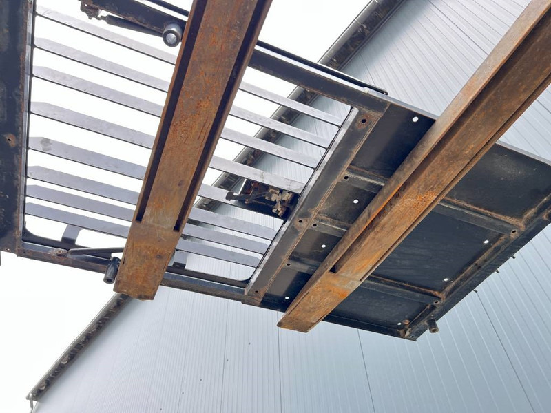 Cat 313E / M315F / 320F / 323E / 325F / 329E / 330F / - Кабина и интерьер для Строительной техники: фото 3 Cat 313E / M315F / 320F / 323E / 325F / 329E / 330F / - Кабина и интерьер для Строительной техники: фото 3