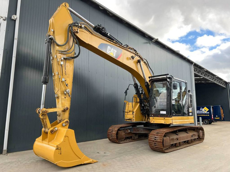 Гусеничный экскаватор Cat 325F LCR: фото 1