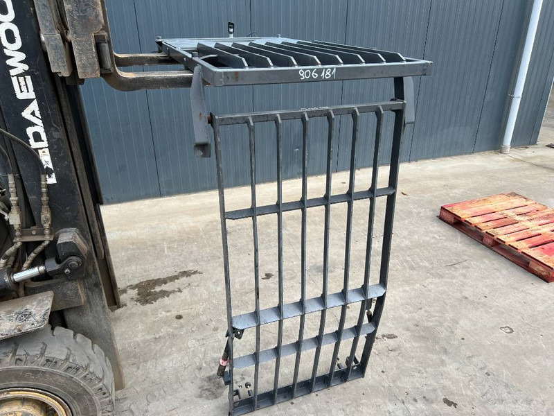 Doosan DX180 / DX225 - Кабина и интерьер для Строительной техники: фото 2 Doosan DX180 / DX225 - Кабина и интерьер для Строительной техники: фото 2