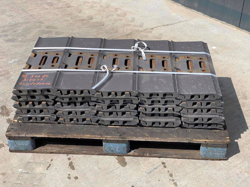 JCB JS240 / JS260 / JS300 Shoes/Pads - Рама/ Шасси для Строительной техники: фото 4 JCB JS240 / JS260 / JS300 Shoes/Pads - Рама/ Шасси для Строительной техники: фото 4