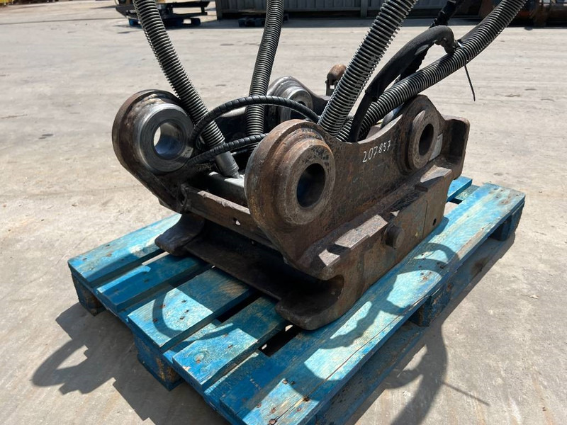 OilQuick OQ70/55 - 323E - Сцепное устройство для Строительной техники: фото 5 OilQuick OQ70/55 - 323E - Сцепное устройство для Строительной техники: фото 5