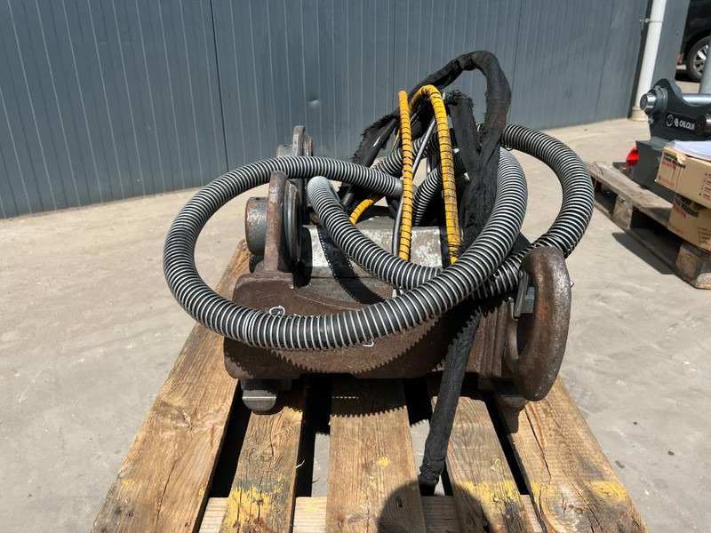 OilQuick OQ70/55 - EC210 / EC220 - Сцепное устройство для Строительной техники: фото 2 OilQuick OQ70/55 - EC210 / EC220 - Сцепное устройство для Строительной техники: фото 2
