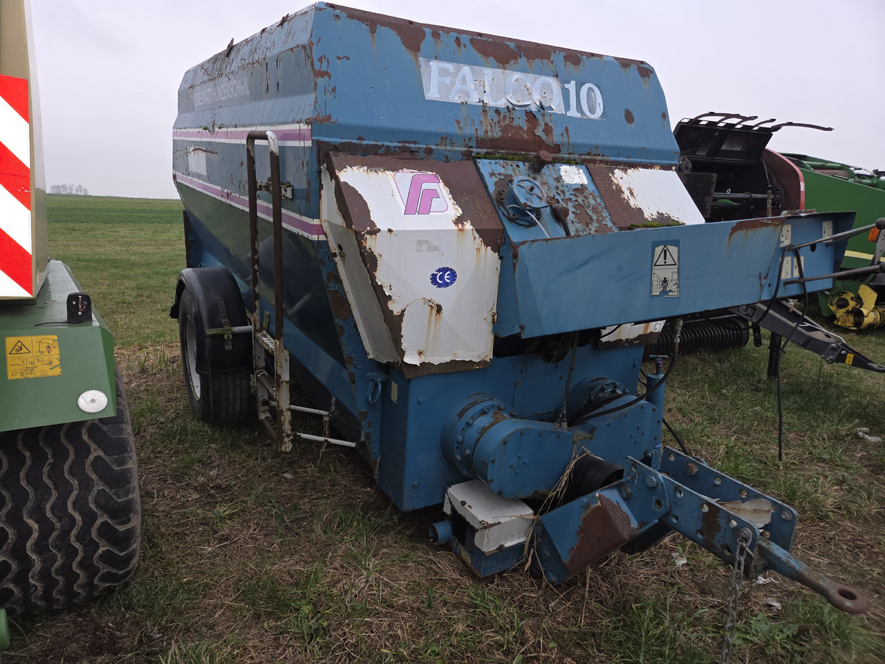 FALCO 10 m3 - Кормораздатчик: фото 3 FALCO 10 m3 - Кормораздатчик: фото 3