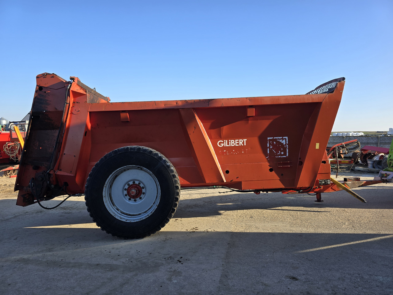 Навозоразбрасыватель GILIBERT HELIOS 15: фото 6 Навозоразбрасыватель GILIBERT HELIOS 15: фото 6