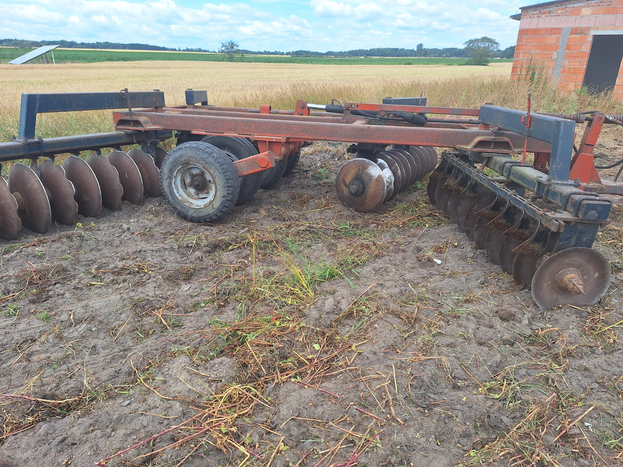 Gregoire Besson XRL 666 42 - Борона: фото 1 Gregoire Besson XRL 666 42 - Борона: фото 1