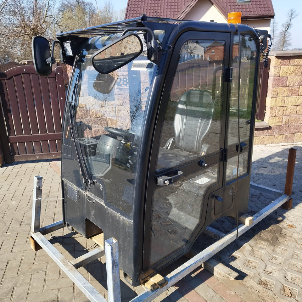 JCB 403 - Кабина для Строительной техники: фото 3 JCB 403 - Кабина для Строительной техники: фото 3